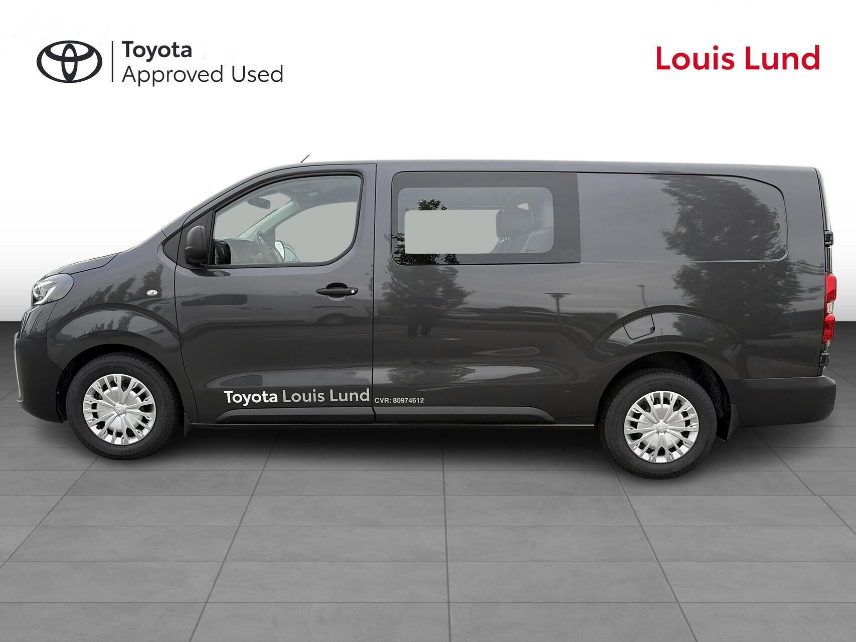 Grå Toyota ProAce fra 2026