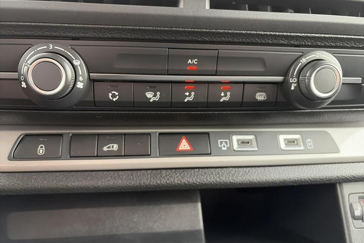 Grå Toyota ProAce fra 2026