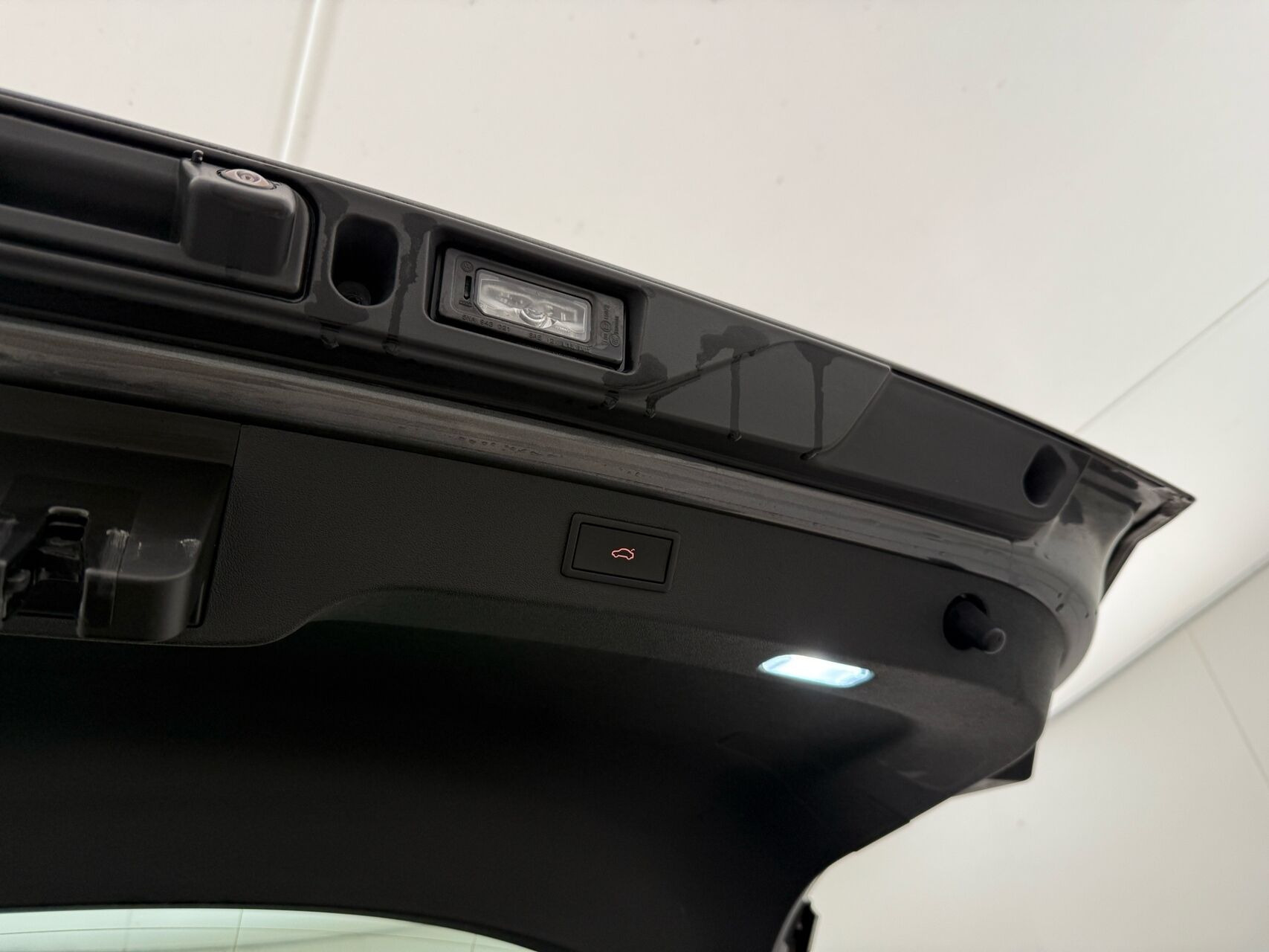 Grå Skoda Enyaq fra 2024