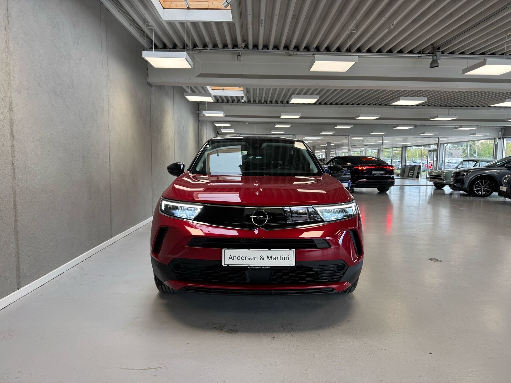 Rød Opel Mokka-e fra 2023
