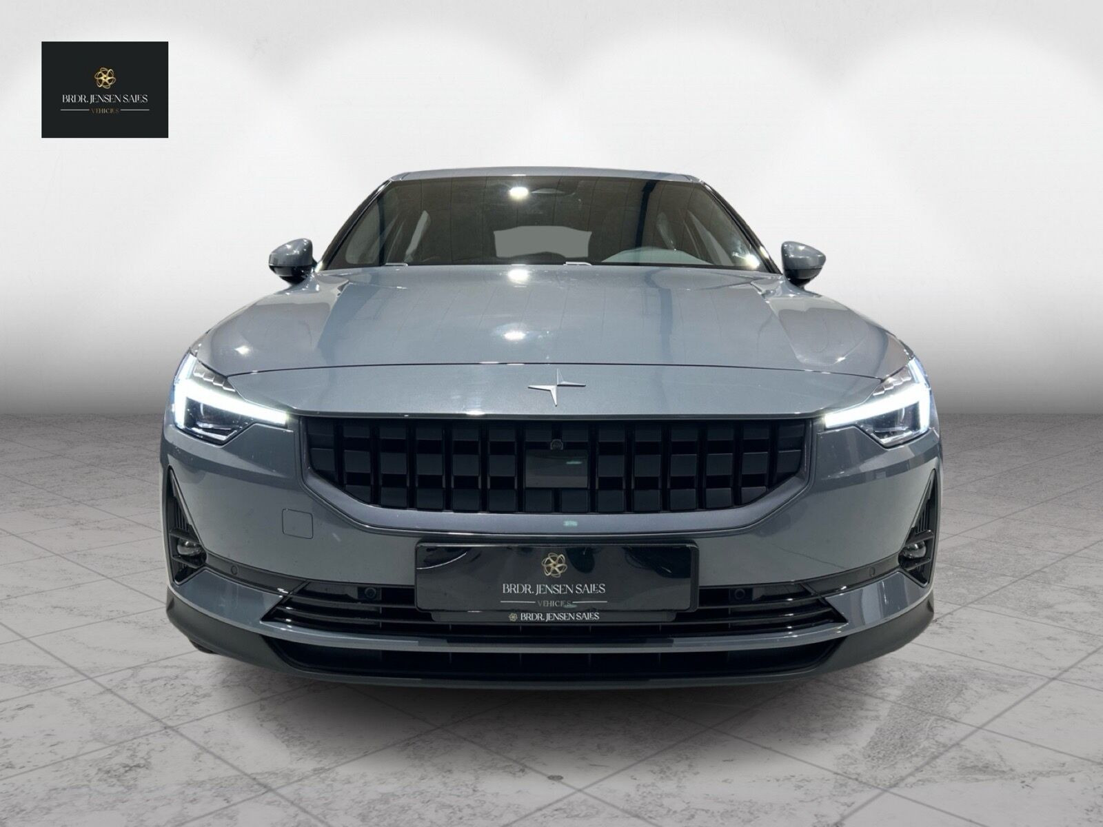 Grå Polestar 2 fra 2022