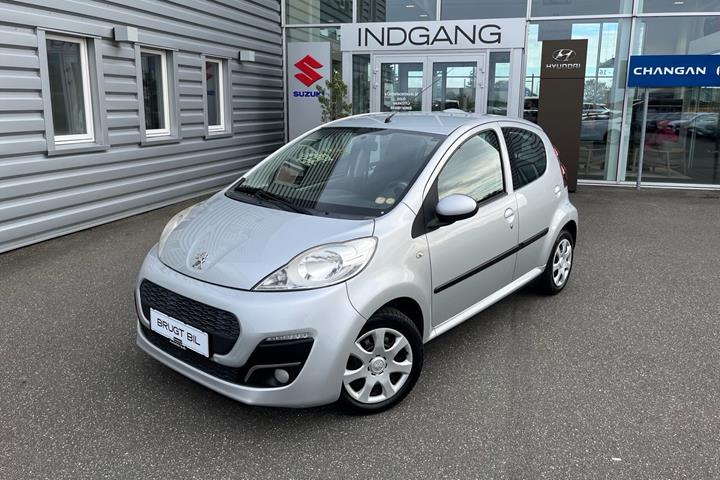 Sølv Peugeot 107 fra 2012