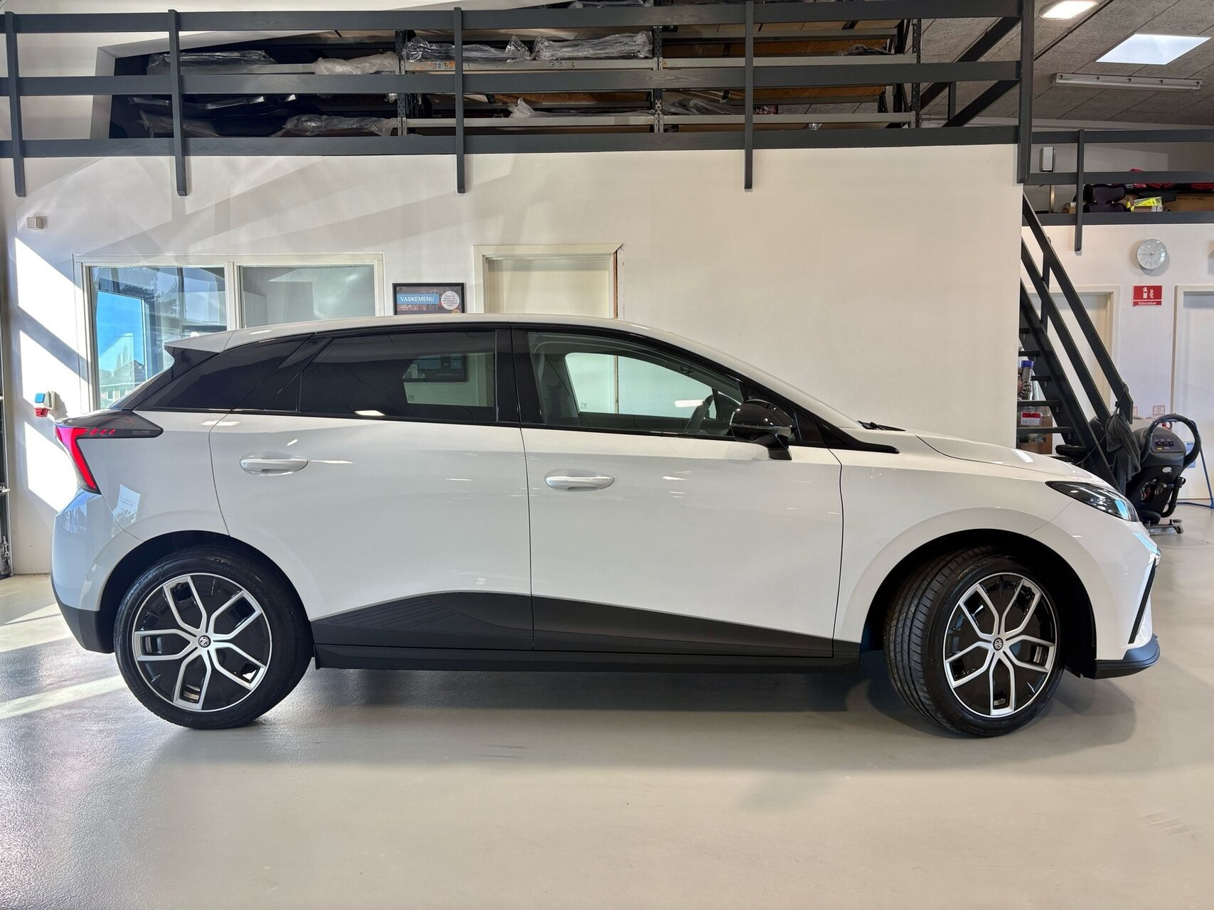 Hvid MG MG4 Electric fra 2026