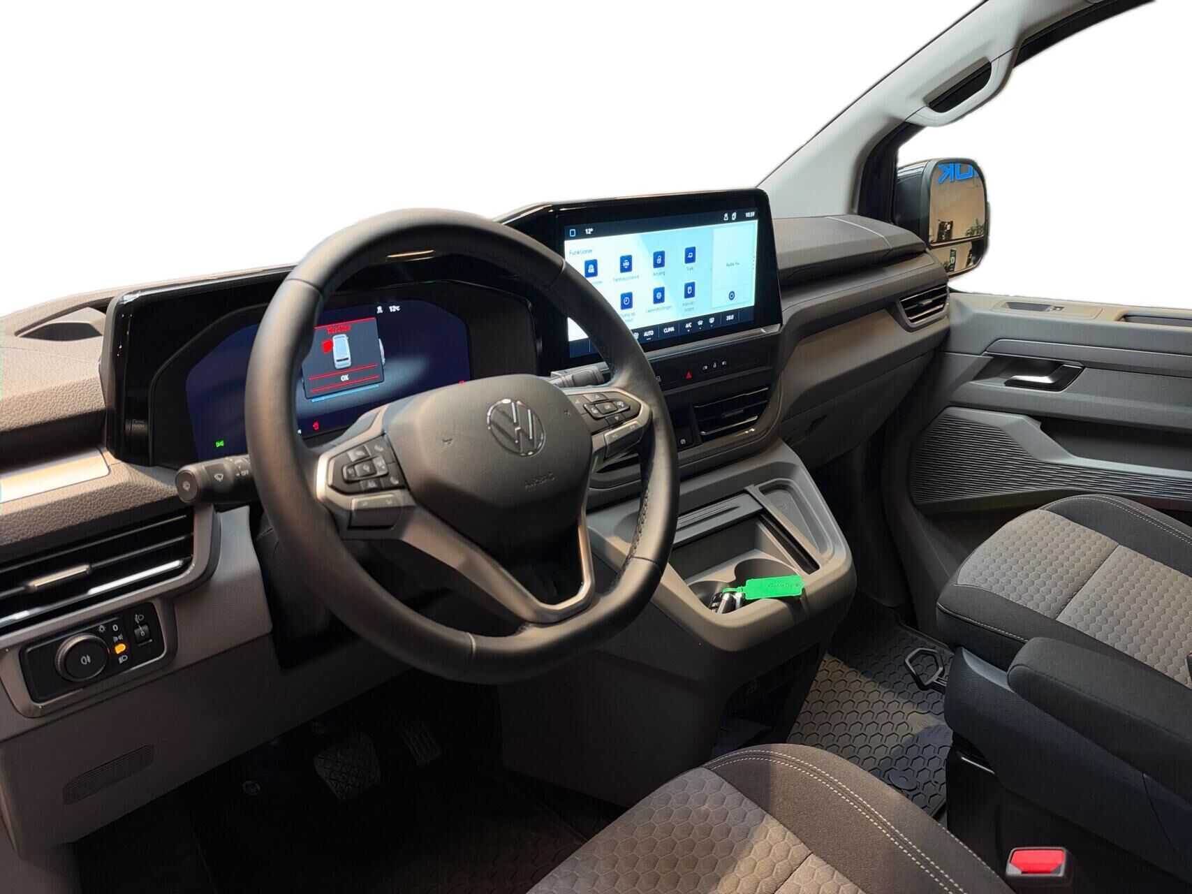 Blå VW e-Caravelle fra 2025