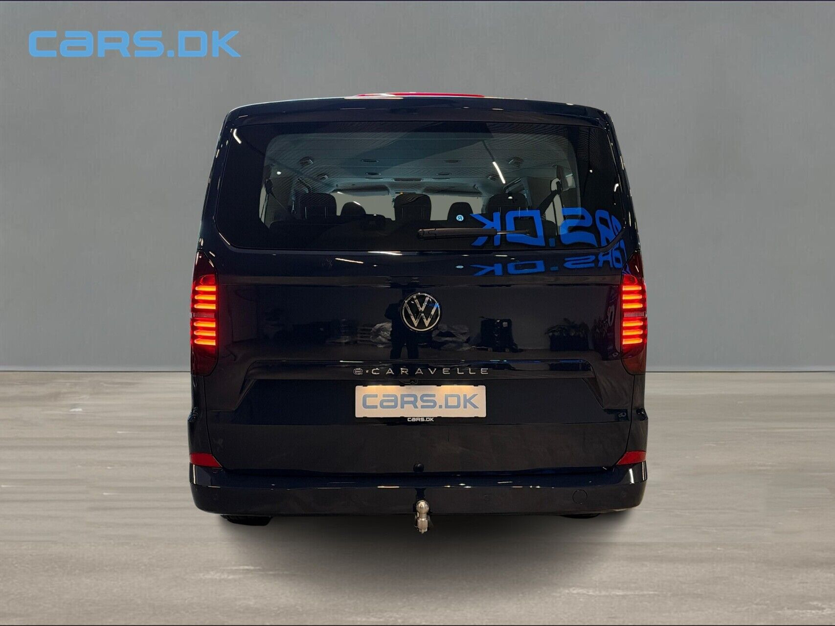Blå VW e-Caravelle fra 2025