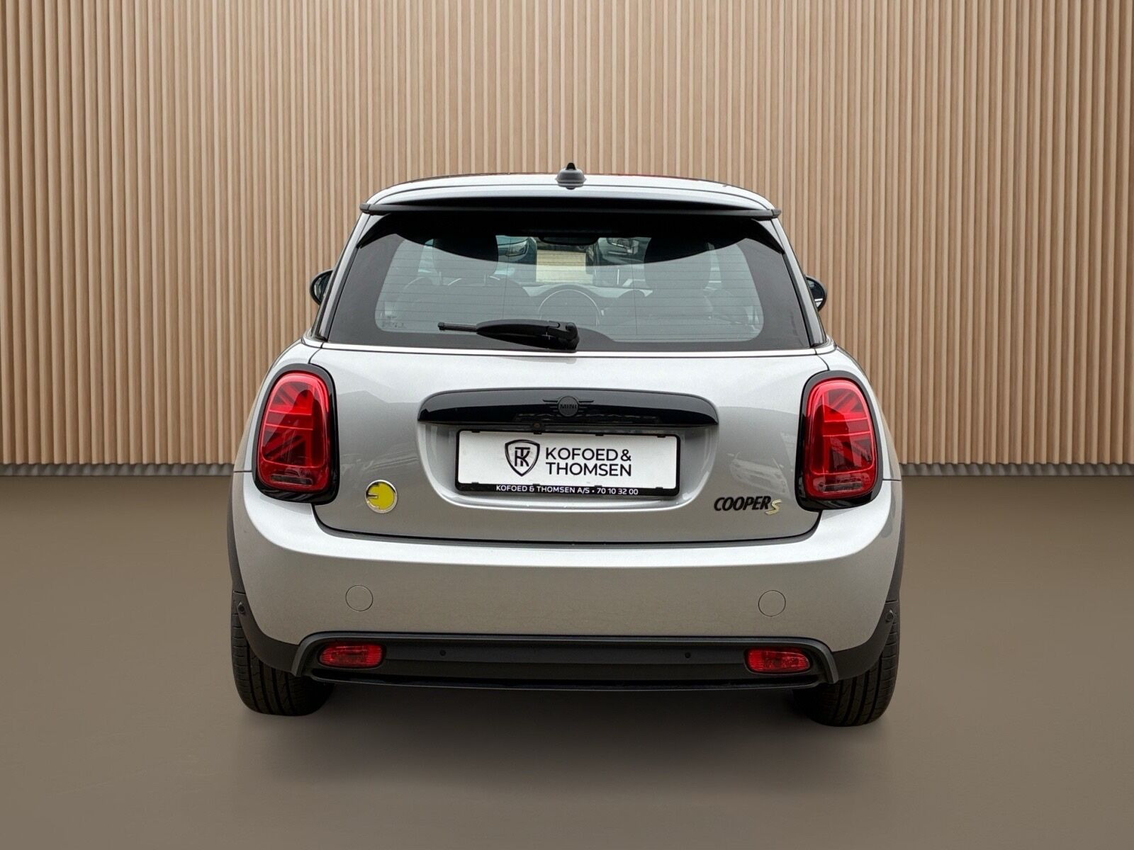 Sølv Mini Cooper fra 2023