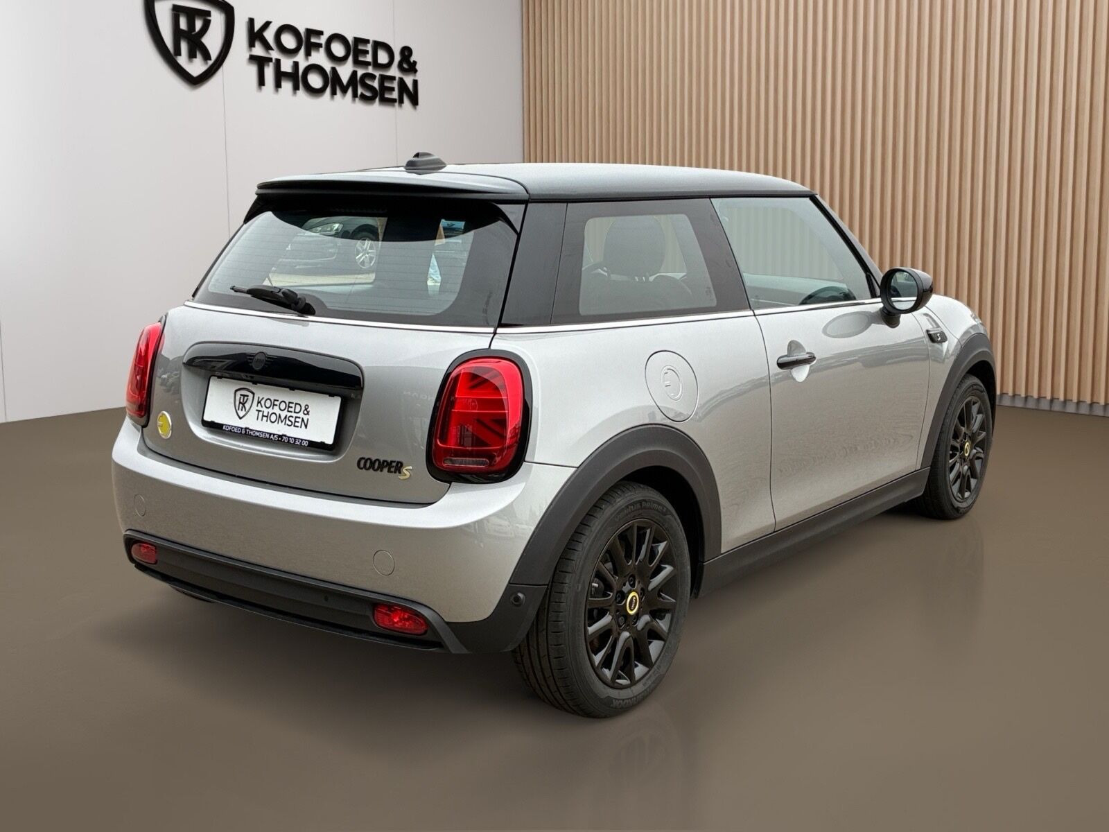 Sølv Mini Cooper fra 2023