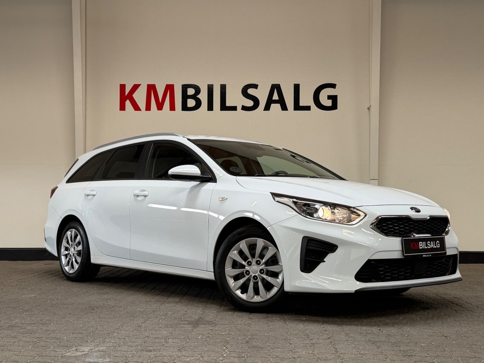 Hvid Kia Ceed fra 2019