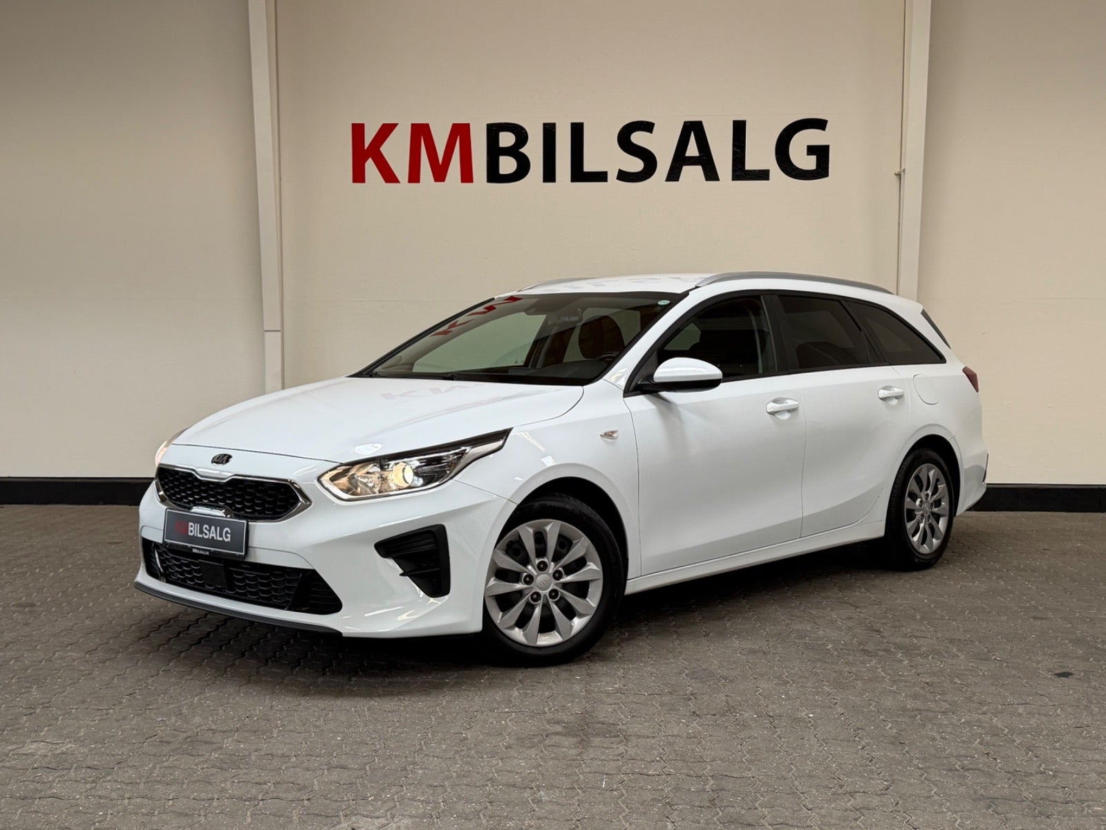Hvid Kia Ceed fra 2019