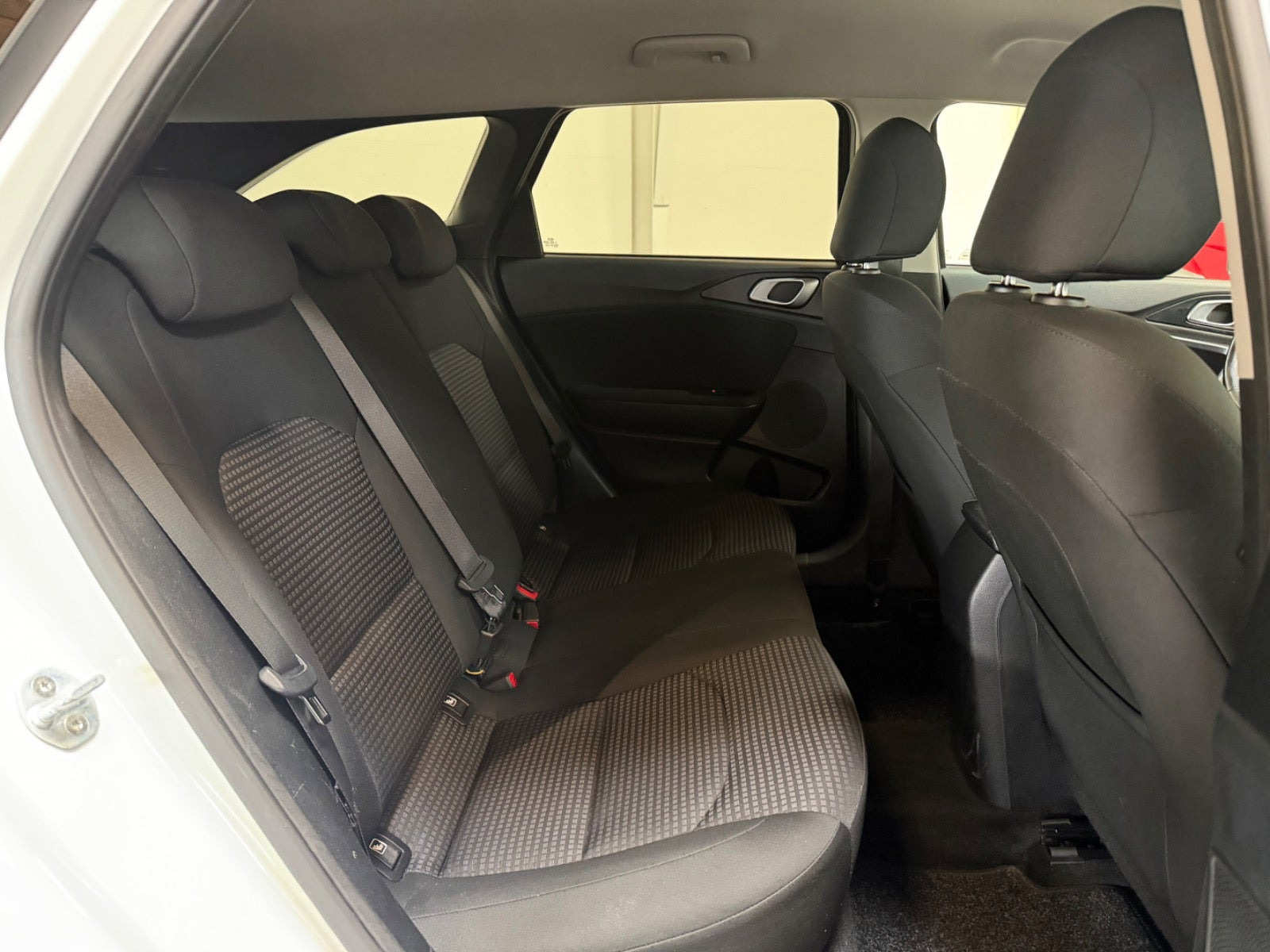 Hvid Kia Ceed fra 2019