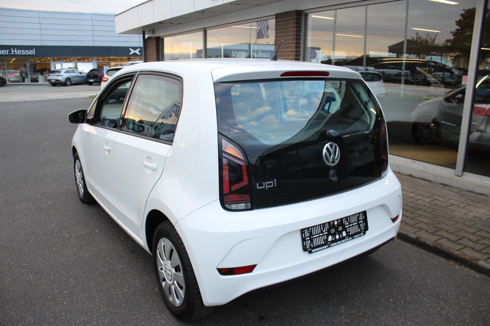 Hvid VW UP! fra 2017