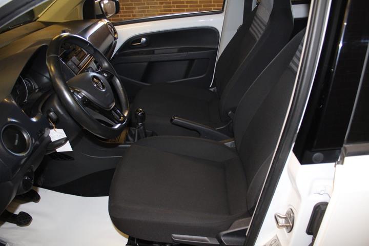 Hvid VW UP! fra 2017