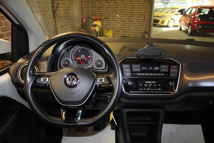Hvid VW UP! fra 2017