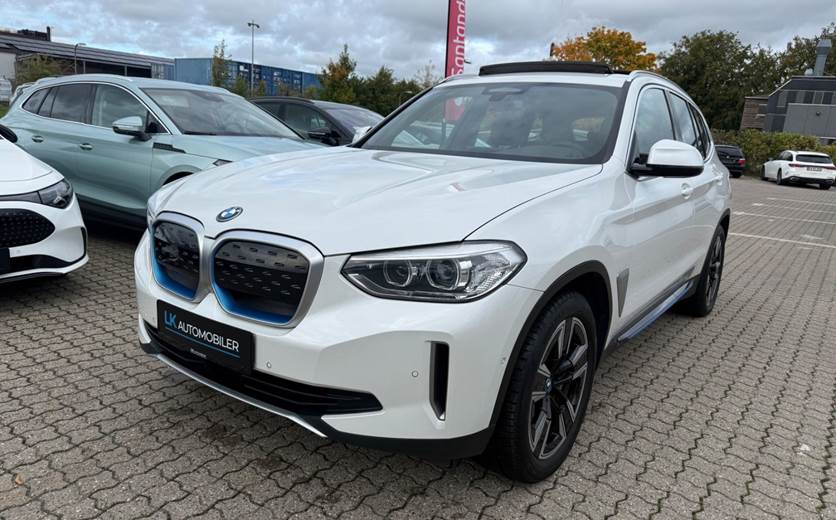 BMW iX3 Charged