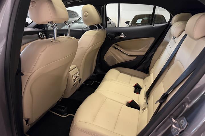 undefined Mercedes GLA200 d fra 2019
