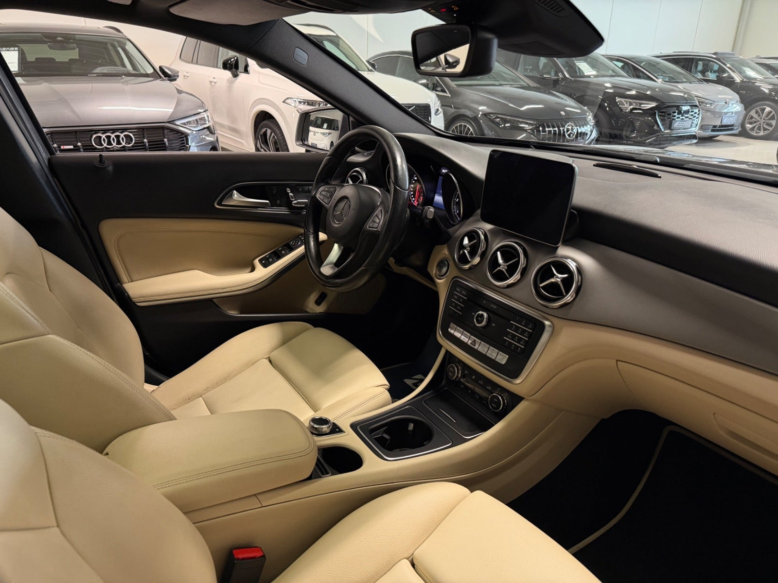 undefined Mercedes GLA200 d fra 2019