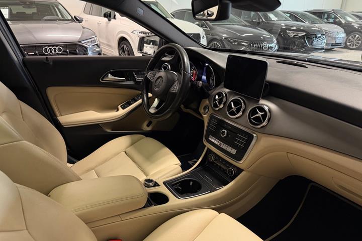 undefined Mercedes GLA200 d fra 2019