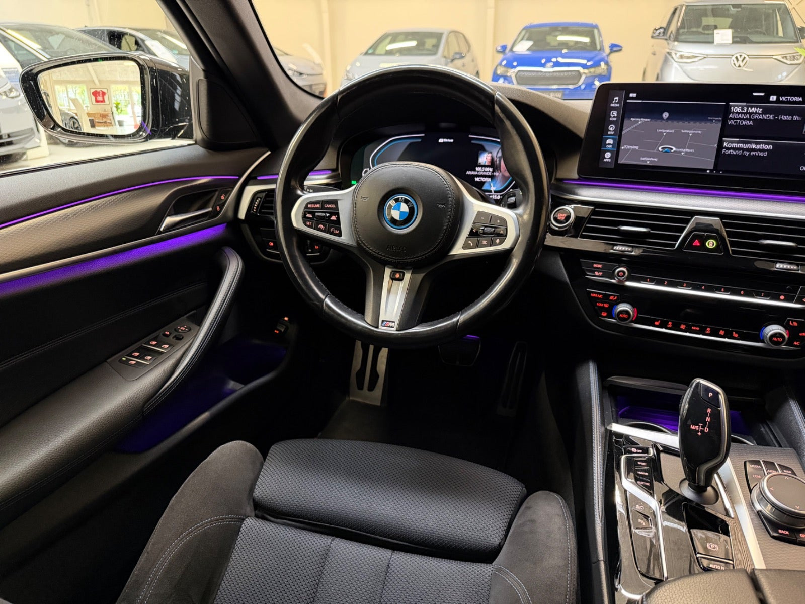 Sort BMW 530e fra 2022