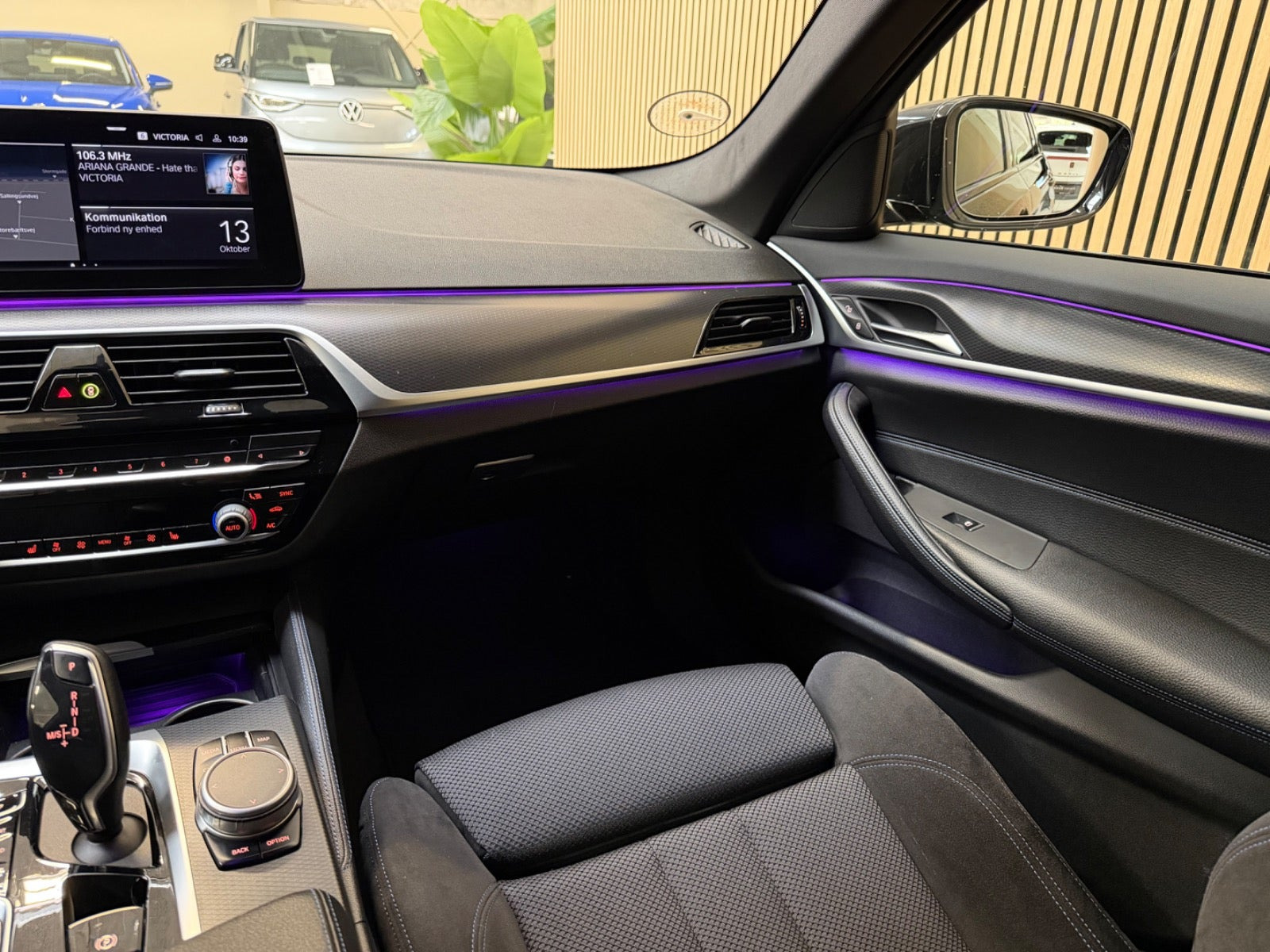 Sort BMW 530e fra 2022
