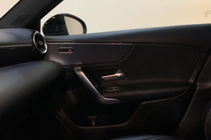 Sort Mercedes A200 fra 2019