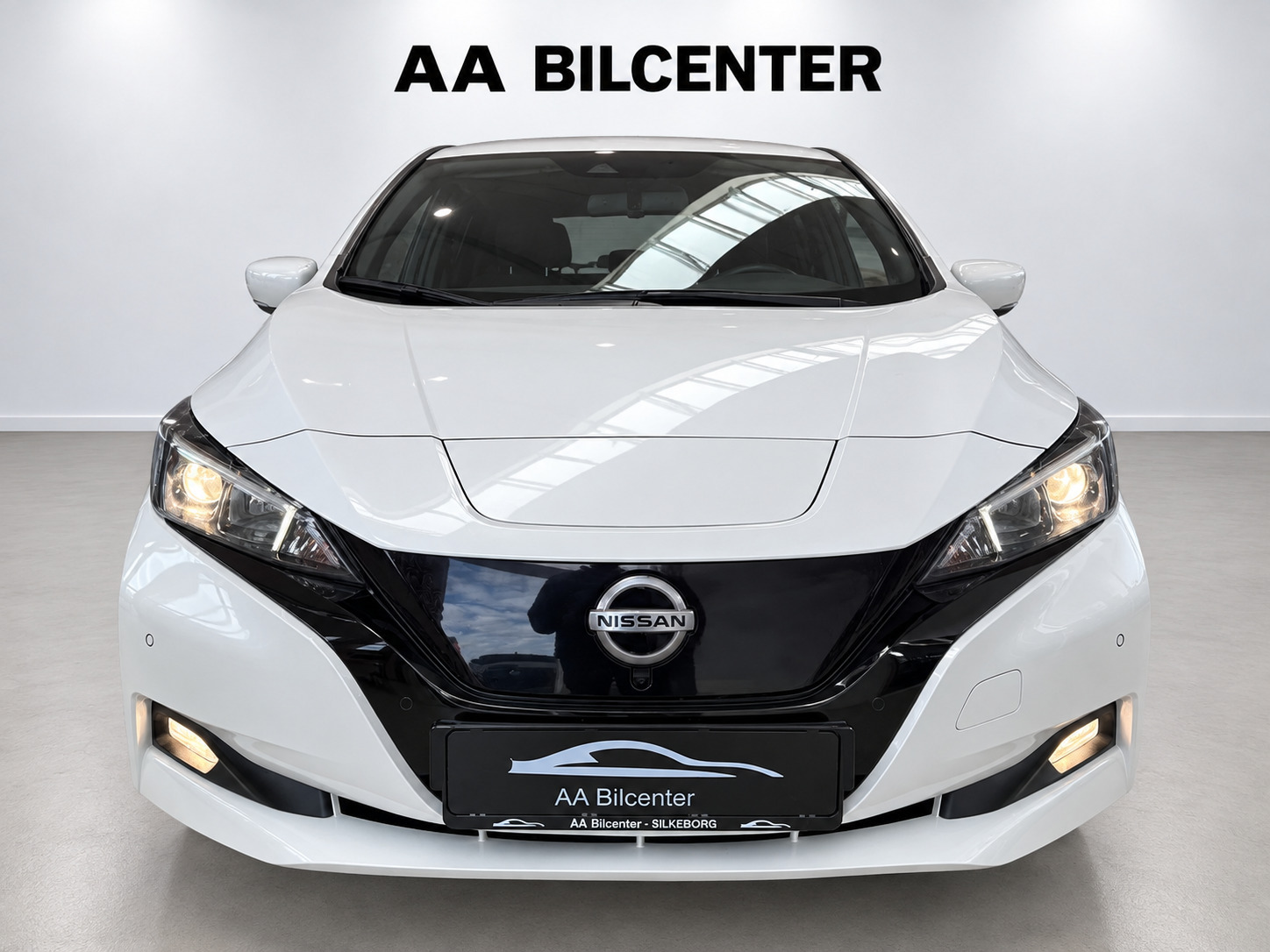Hvid Nissan Leaf fra 2022