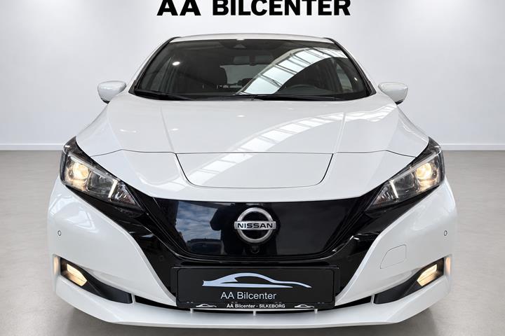 Hvid Nissan Leaf fra 2022