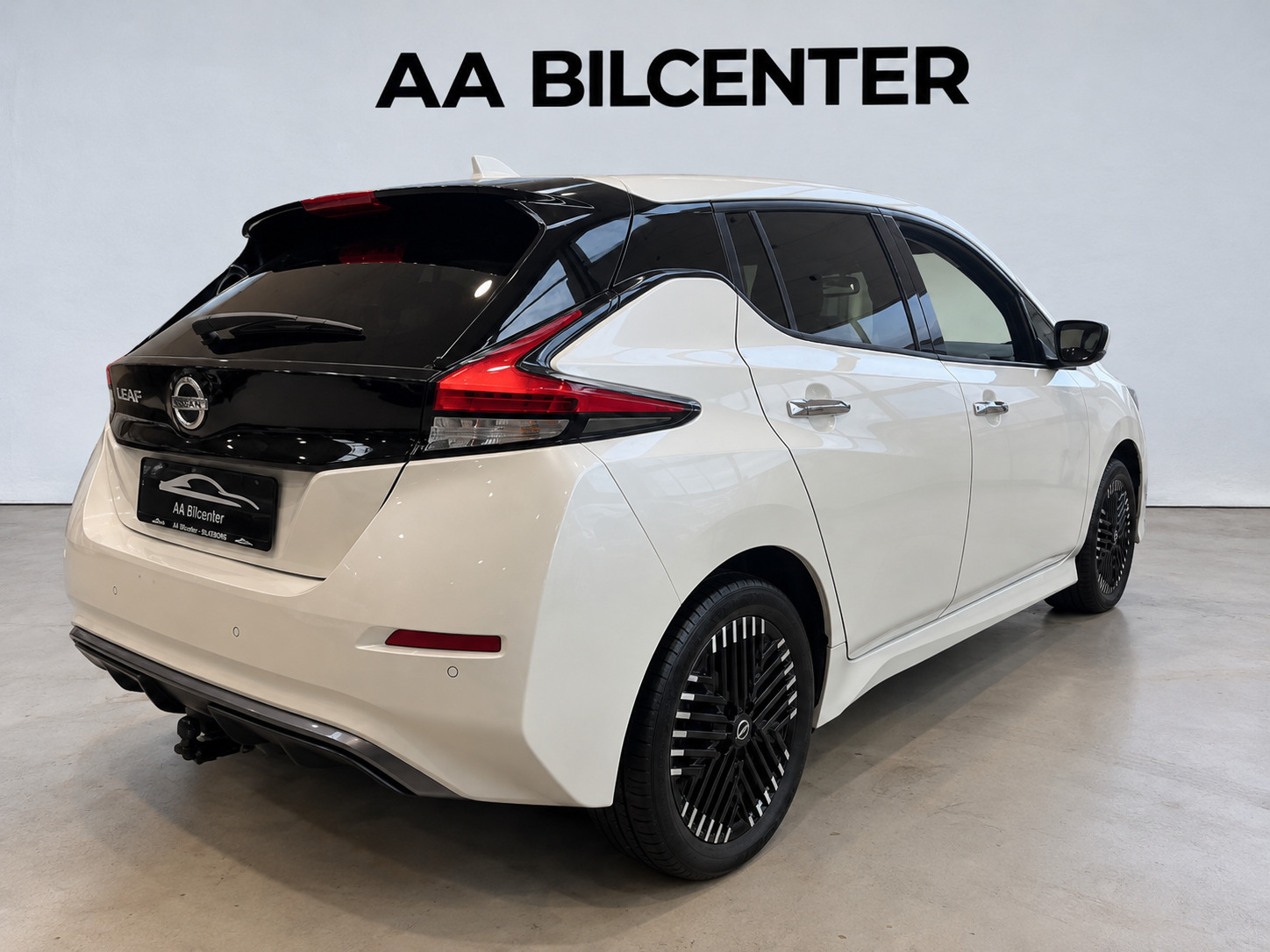 Hvid Nissan Leaf fra 2022