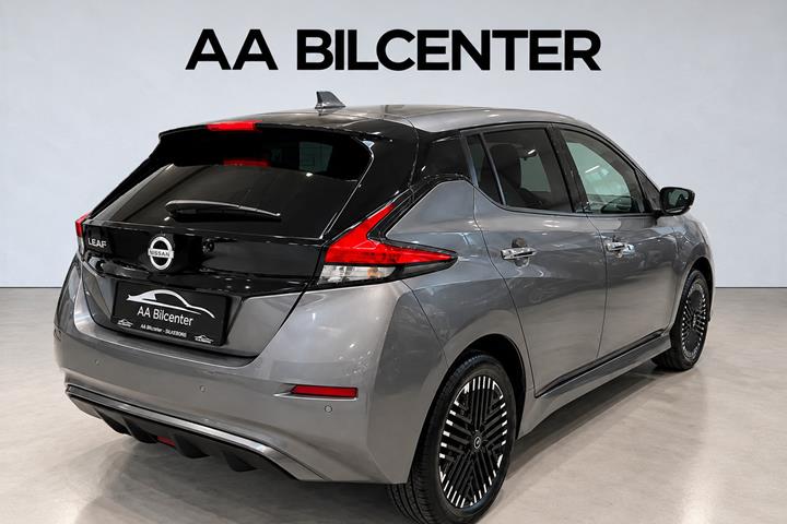 Grå Nissan Leaf fra 2022