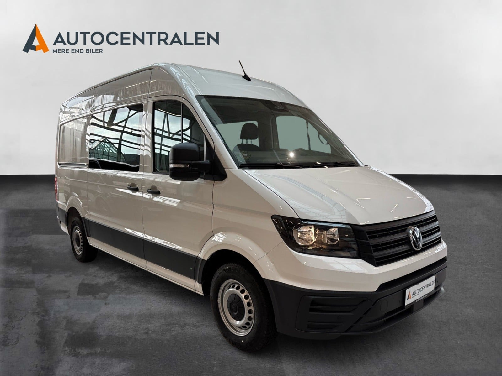 Hvid VW Crafter 35 fra 2025