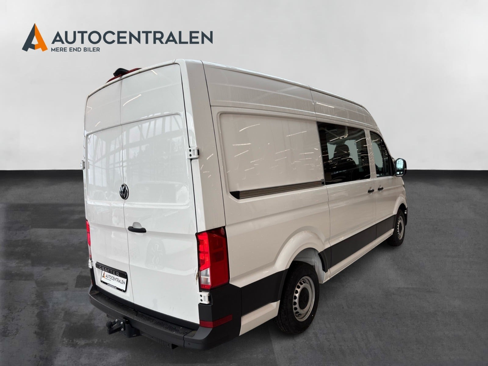 Hvid VW Crafter 35 fra 2025
