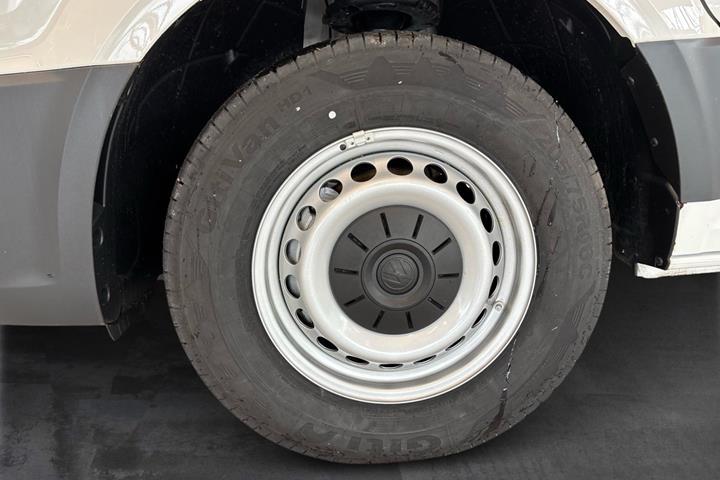 Hvid VW Crafter 35 fra 2025