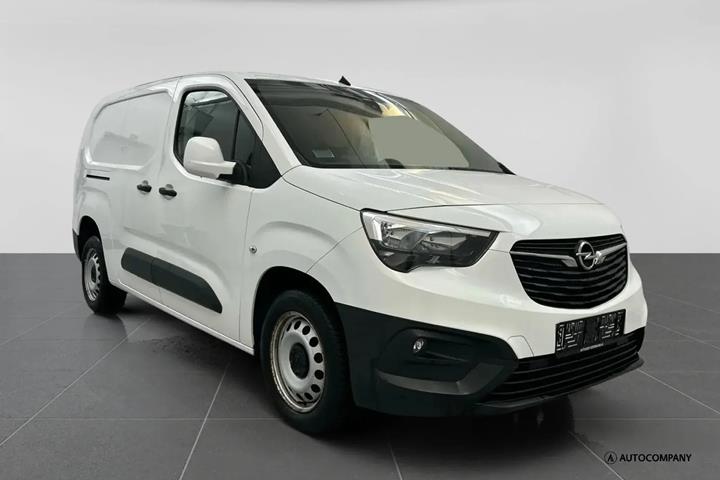 Hvid Opel Combo fra 2021