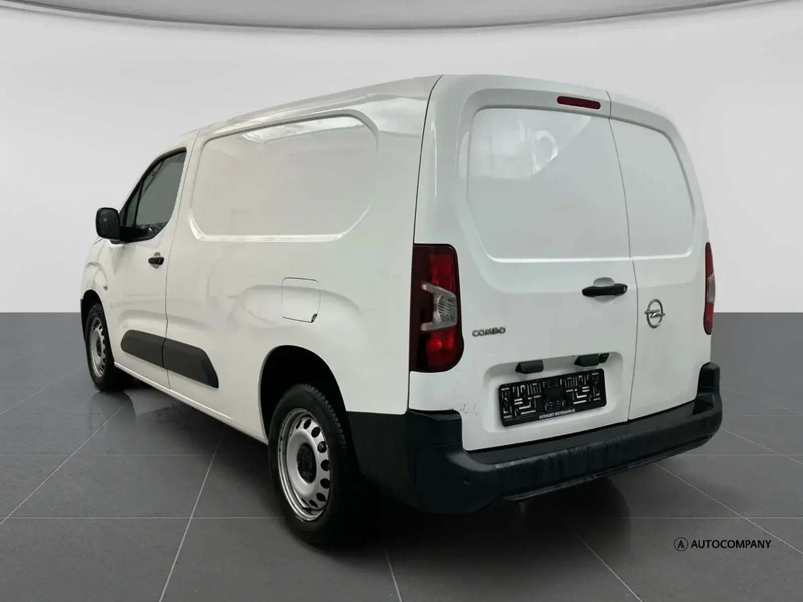 Hvid Opel Combo fra 2021