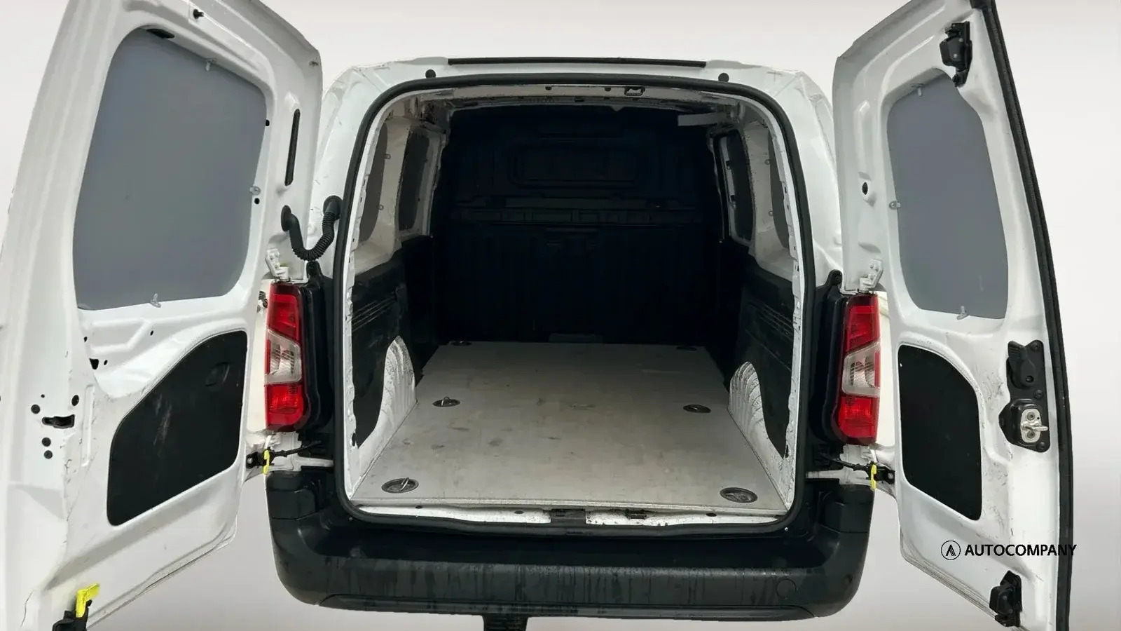 Hvid Opel Combo fra 2021