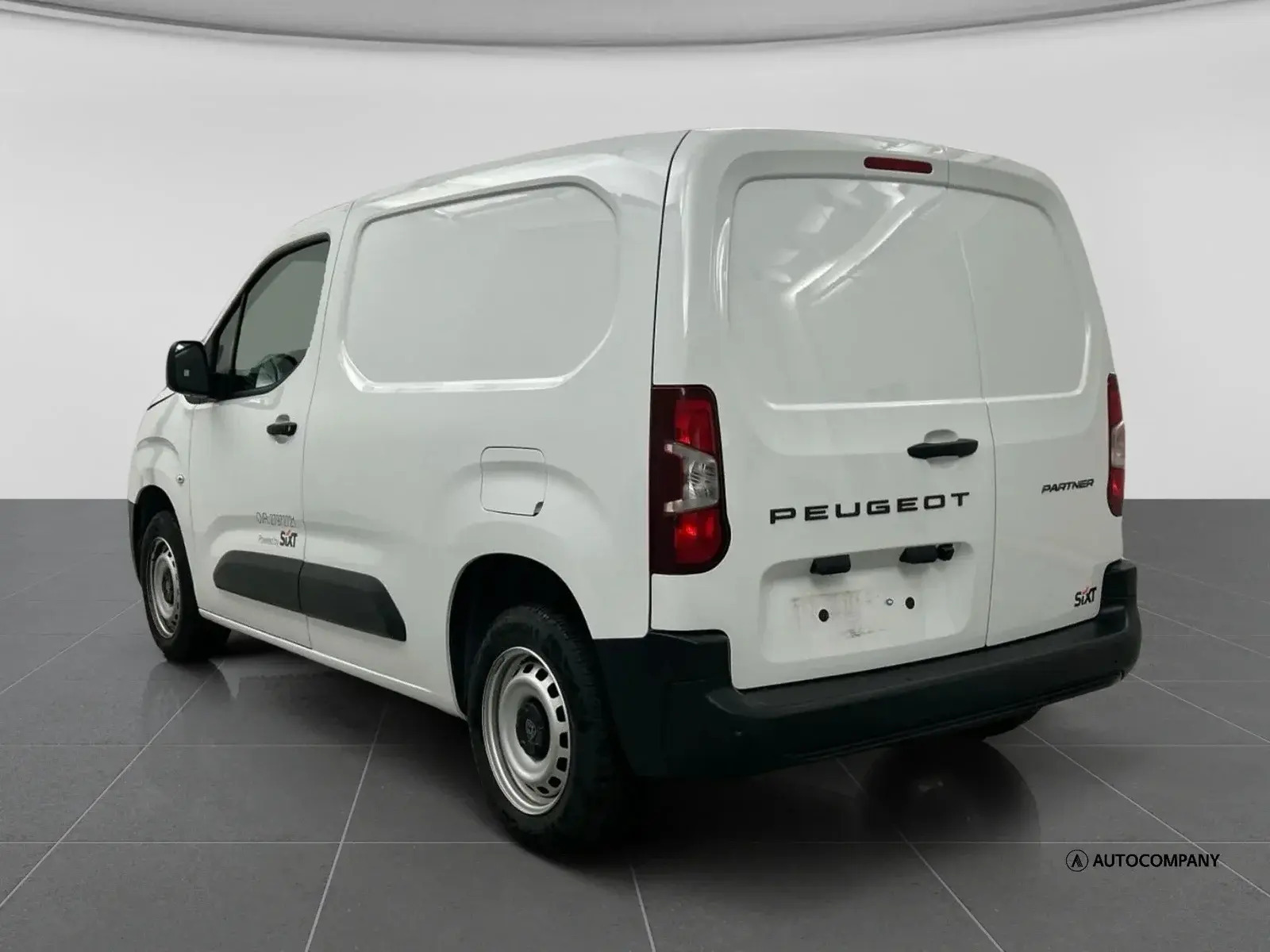 Hvid Peugeot Partner fra 2025