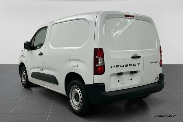 Hvid Peugeot Partner fra 2025