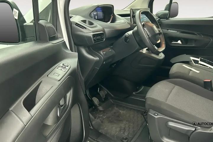 Hvid Peugeot Partner fra 2025