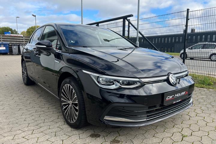 Sort VW Golf VIII fra 2024