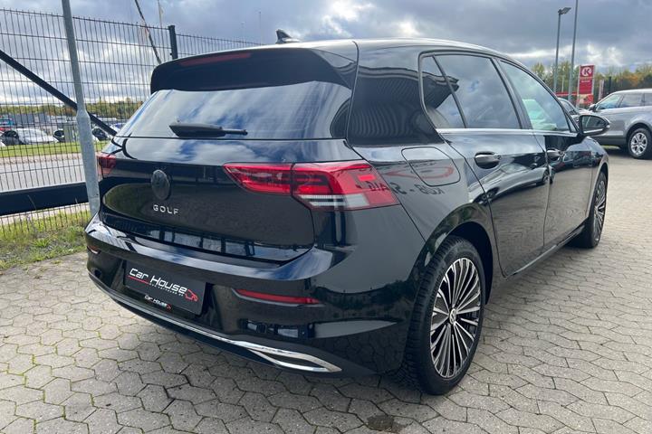 Sort VW Golf VIII fra 2024
