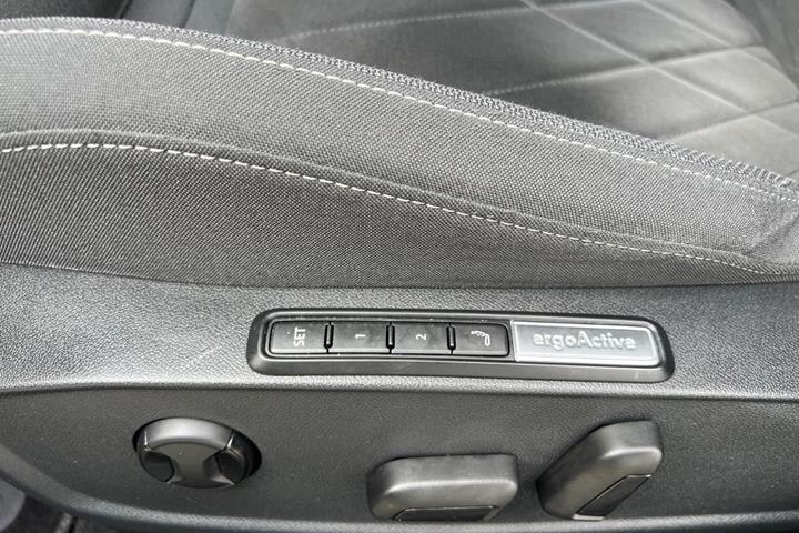 Sort VW Golf VIII fra 2024