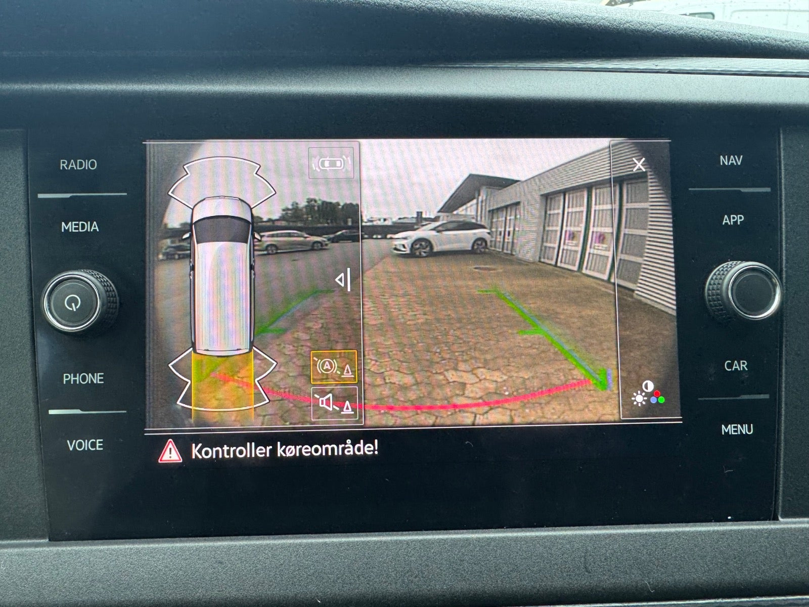 Hvid VW Transporter fra 2021