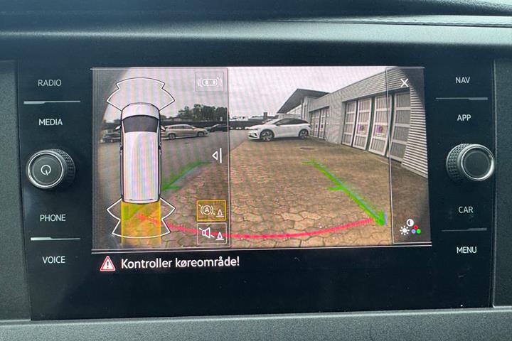 Hvid VW Transporter fra 2021