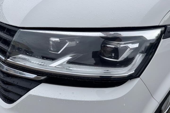 Hvid VW Transporter fra 2021