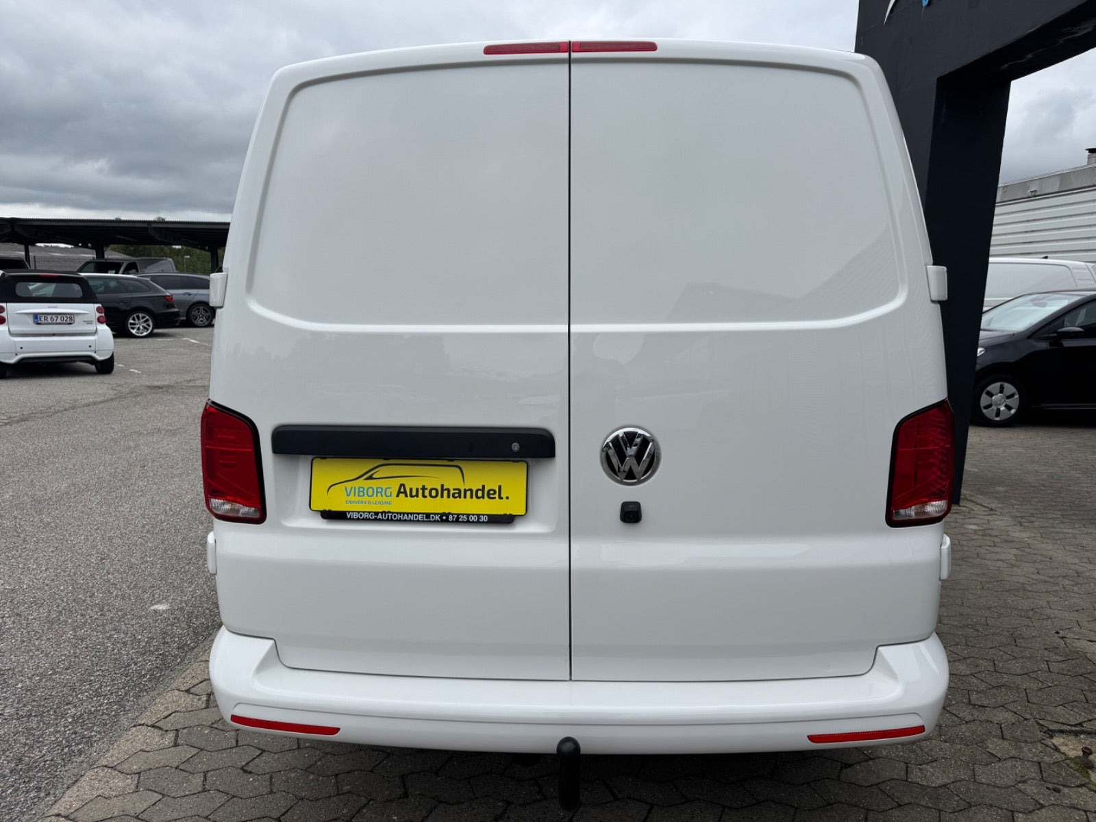 Hvid VW Transporter fra 2021