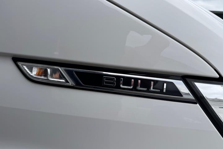 Hvid VW Transporter fra 2021