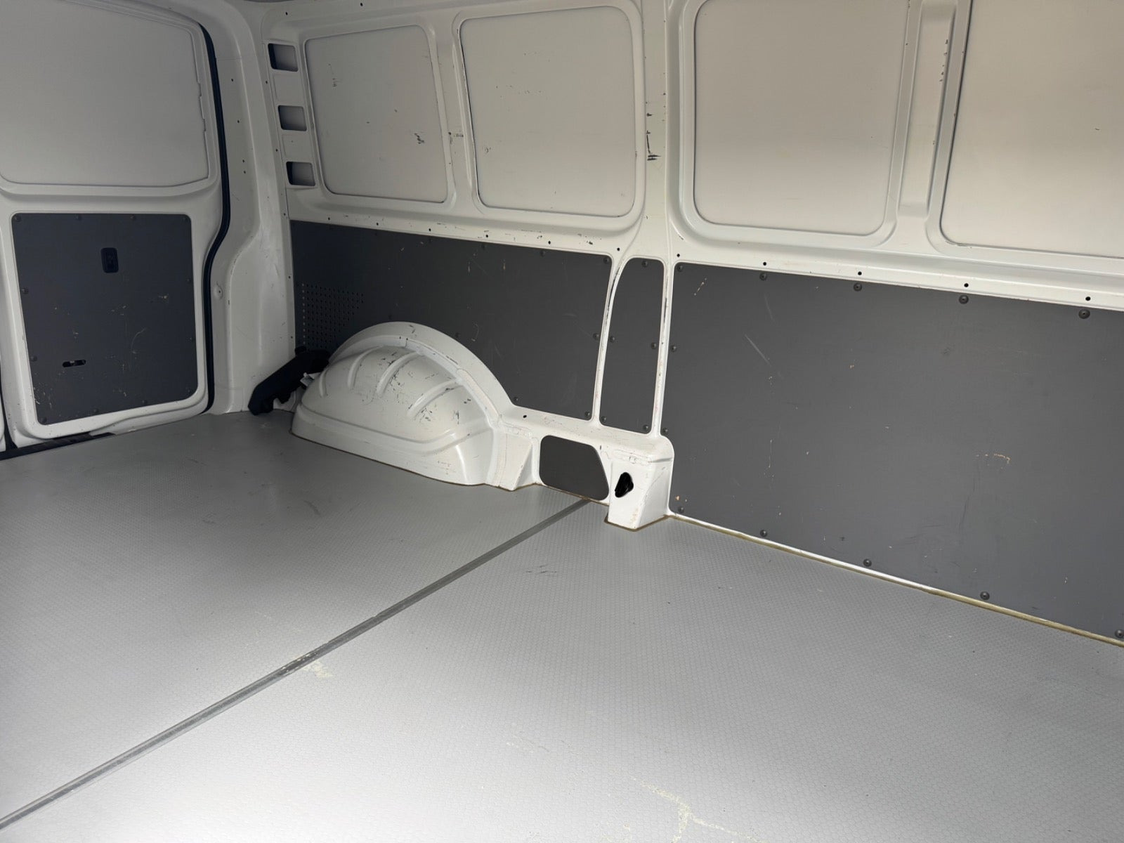 Hvid VW Transporter fra 2021