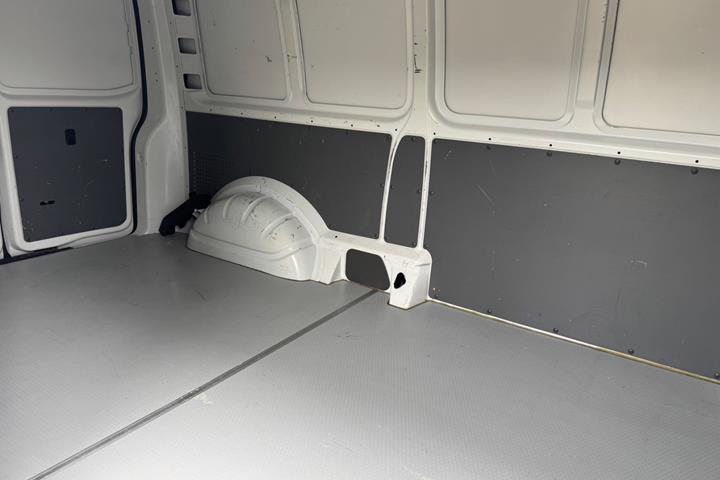Hvid VW Transporter fra 2021
