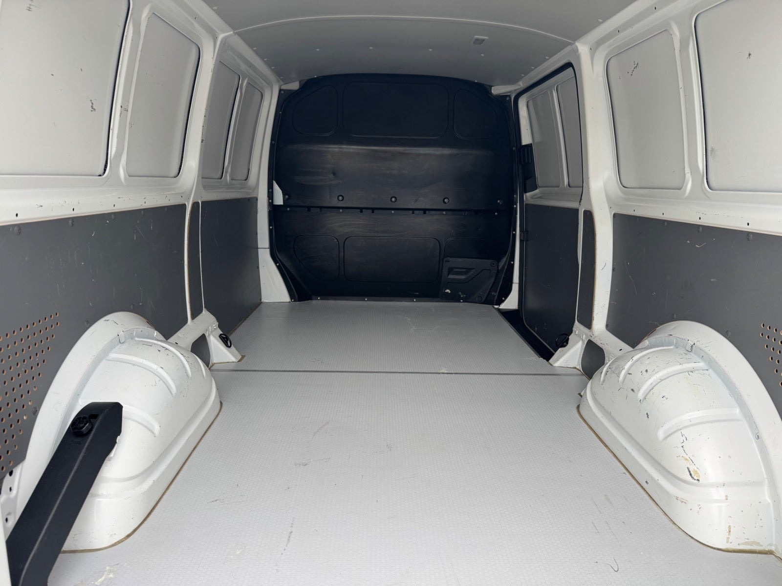 Hvid VW Transporter fra 2021