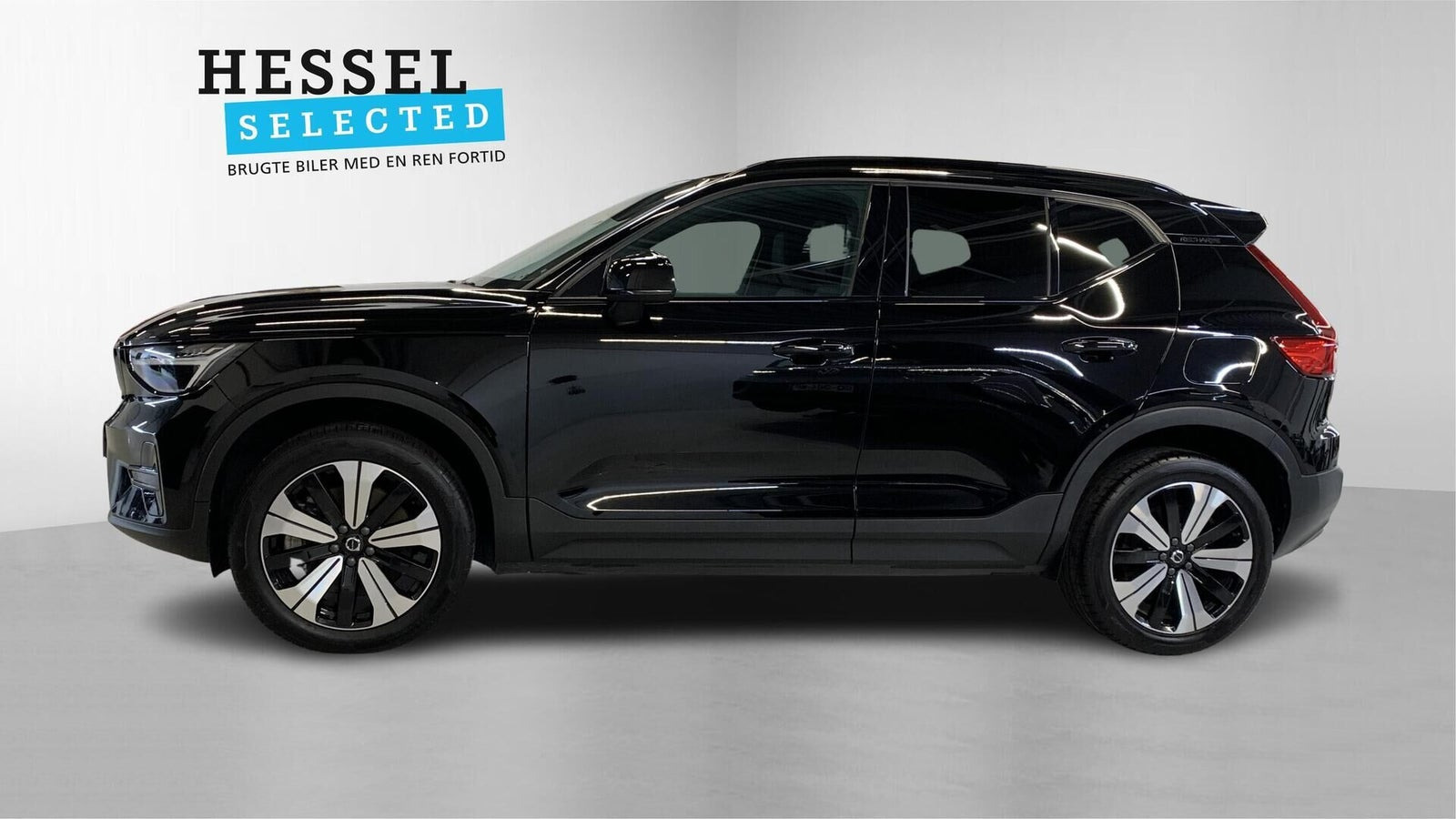 Sort Volvo XC40 fra 2023