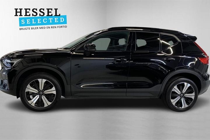 Sort Volvo XC40 fra 2023